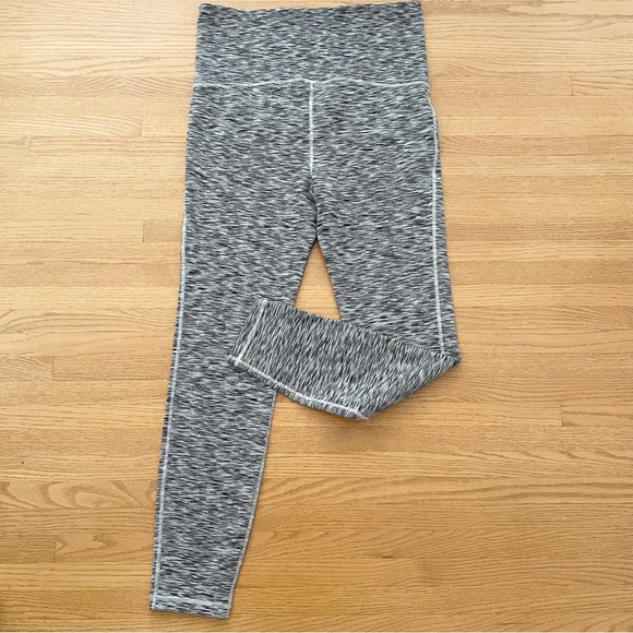 GAP FIT MATERNITY leggings, size Medium - Picture 2 of 6